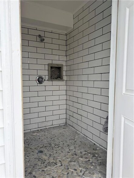 Building Photo - 6613 Carmen St