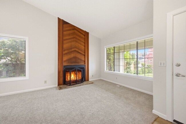 Building Photo - 17563 SW Granada Dr