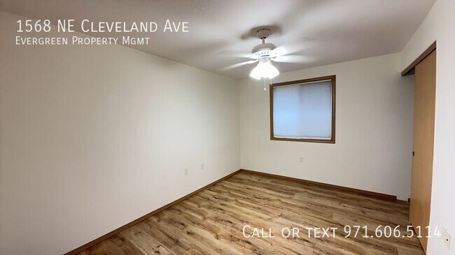 Building Photo - 1568 NE Cleveland Ave