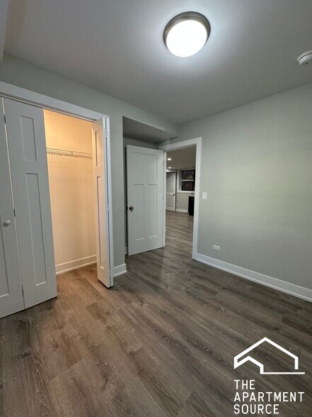 Building Photo - 918 Crain St