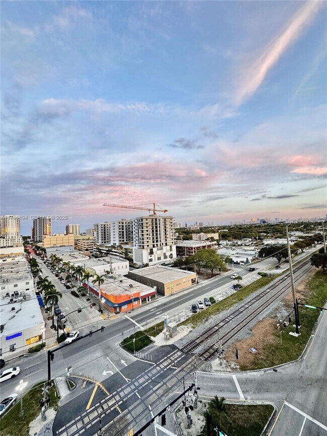 Building Photo - 140 S Dixie Hwy