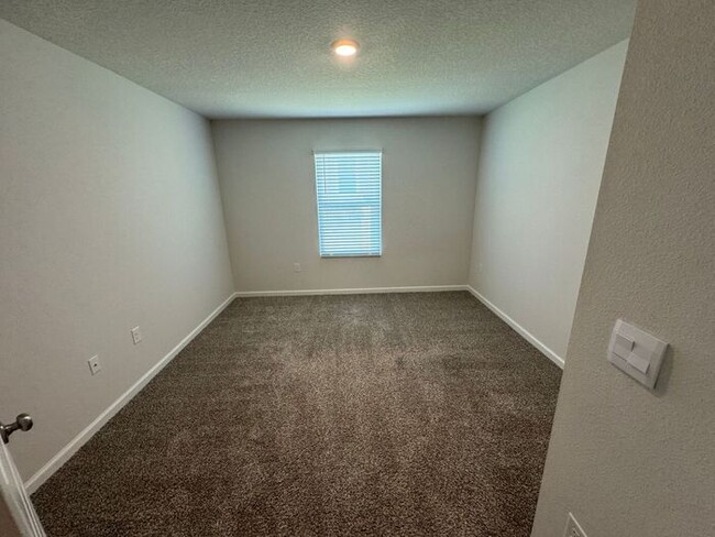 Building Photo - Pensacola - Deer Run - 4 bed, 2 bath w/ co...