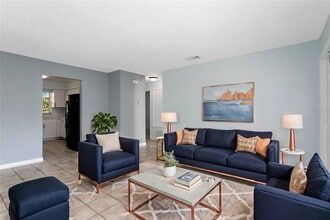 Building Photo - 3215 Pershing St