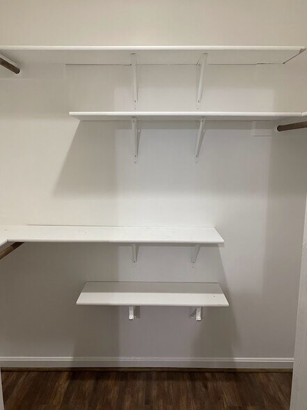 Building Photo - 259 S Pickett St