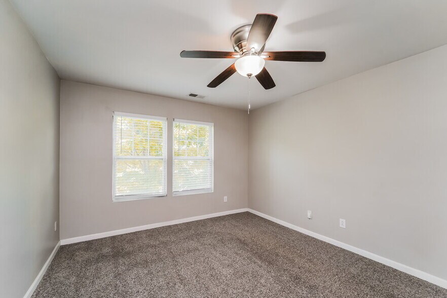 Building Photo - 1040 Joselynn Drive
