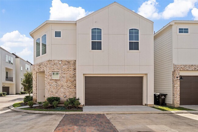 Building Photo - 7702 Westside Villas Ln