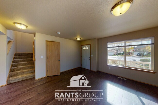 Building Photo - Great Location! Easy JBLM Commute!