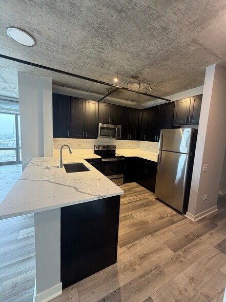 Building Photo - 111 W Polk St