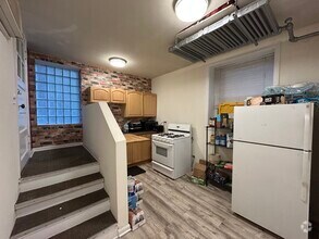 Building Photo - 4621 N Rockwell St