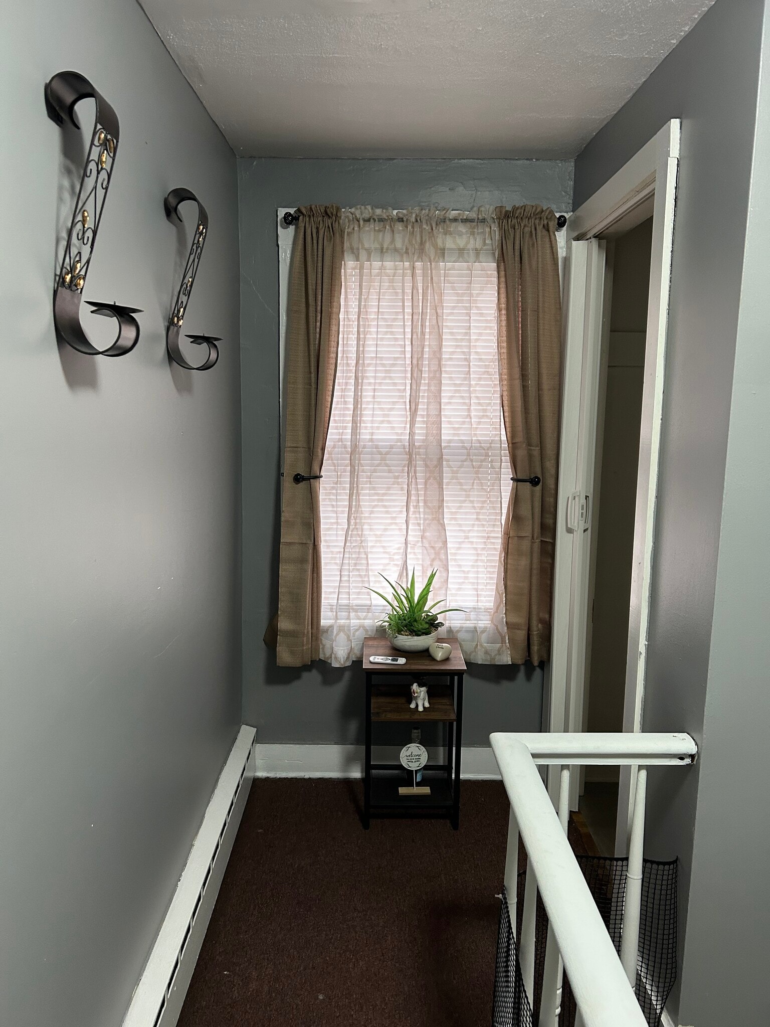 Hallway - 19 Warwick St