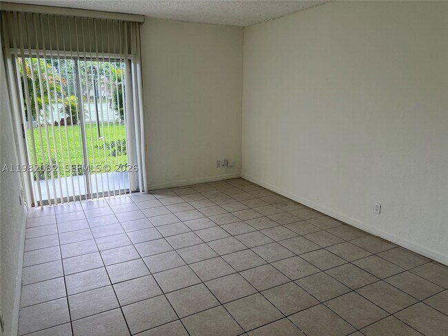 Building Photo - 801 NW 47th Ave