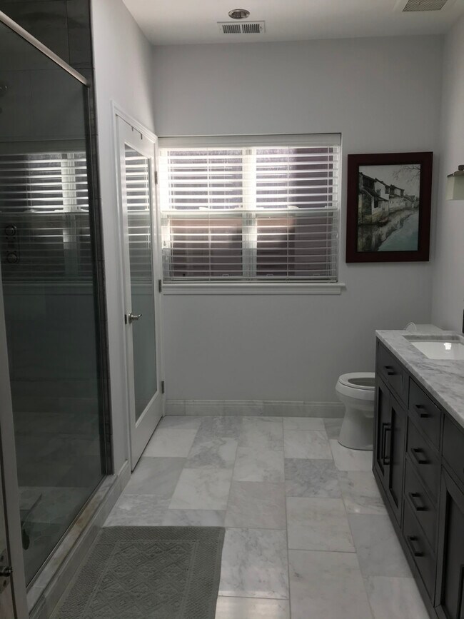Master Bath - 1242 S State St