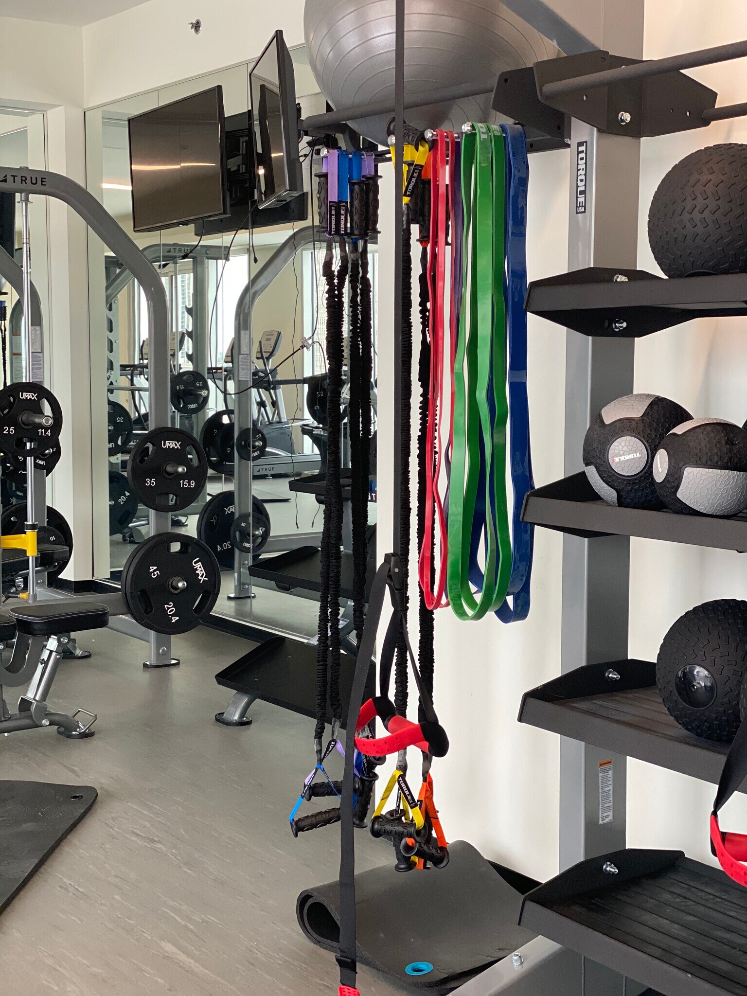 Building Photo - 334 W Schiller St