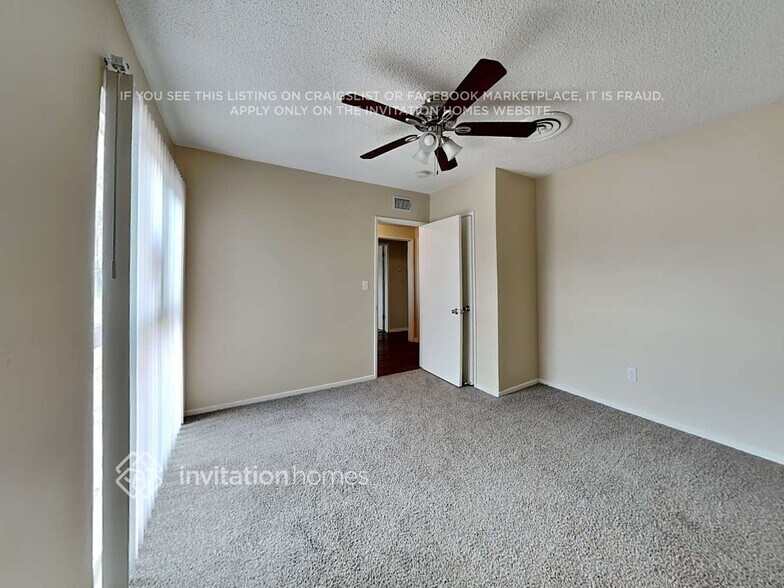 Building Photo - 9256 Swinton Ave