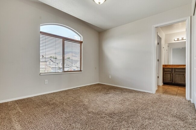 Building Photo - 1781 N Belvedere Way