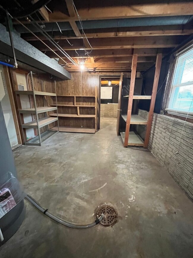 Building Photo - 4 Bed/2 Bath Rental Home with Fenced in Yard!