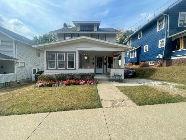 Building Photo - 422 Emerick St