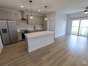 Building Photo - 2500 Longview St