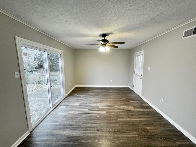 Building Photo - 3940 Schoolfield Rd