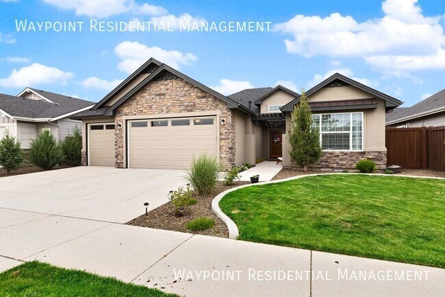 Primary Photo - 1220 W Legarreta Dr