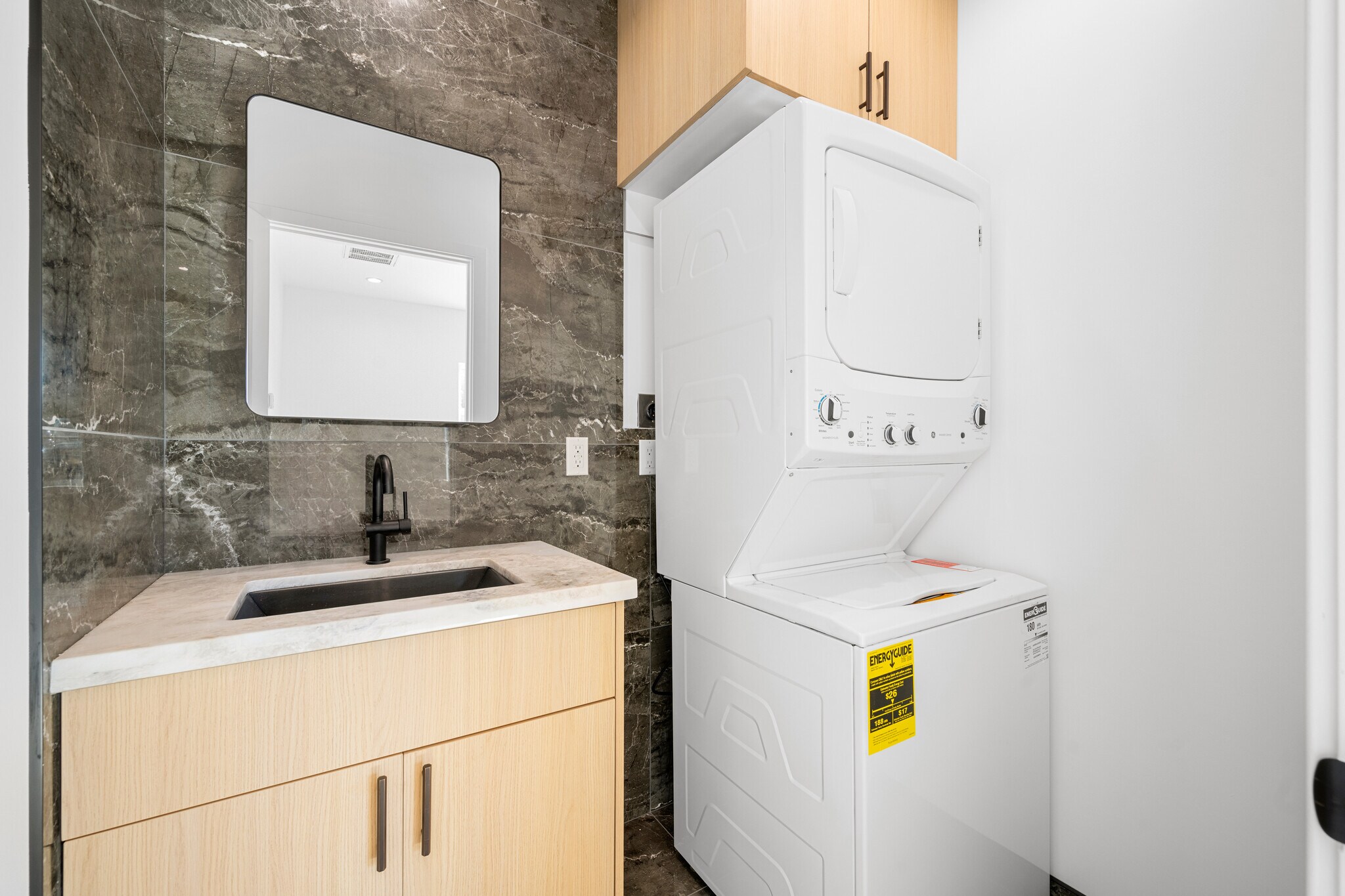 Building Photo - 14302 Van Nuys Blvd