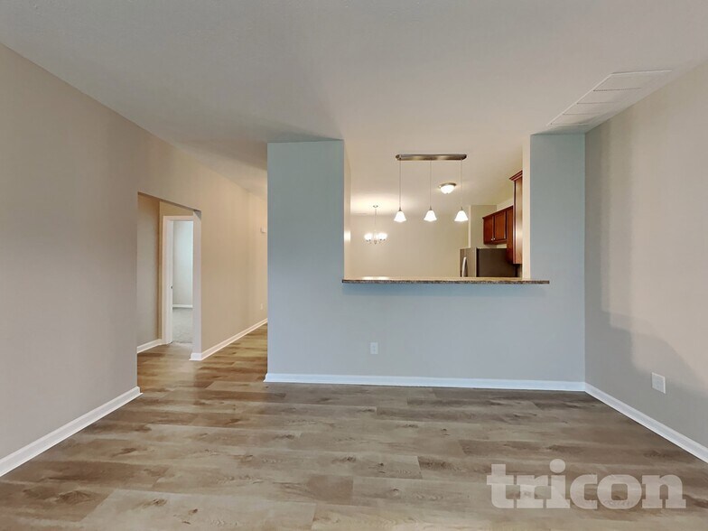 Building Photo - 10726 Crane Dr