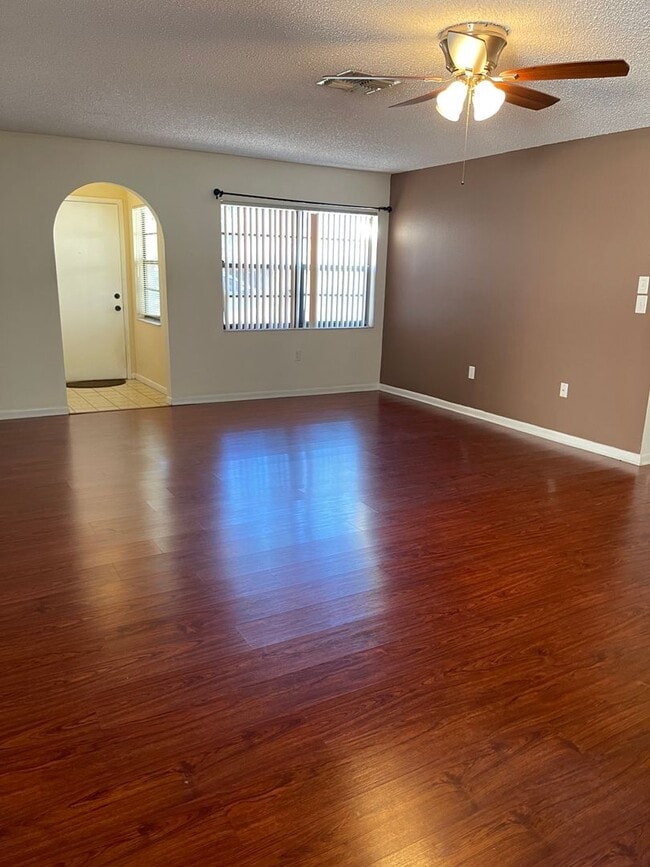 Building Photo - Spacious two bedroom two bath one car garage great location