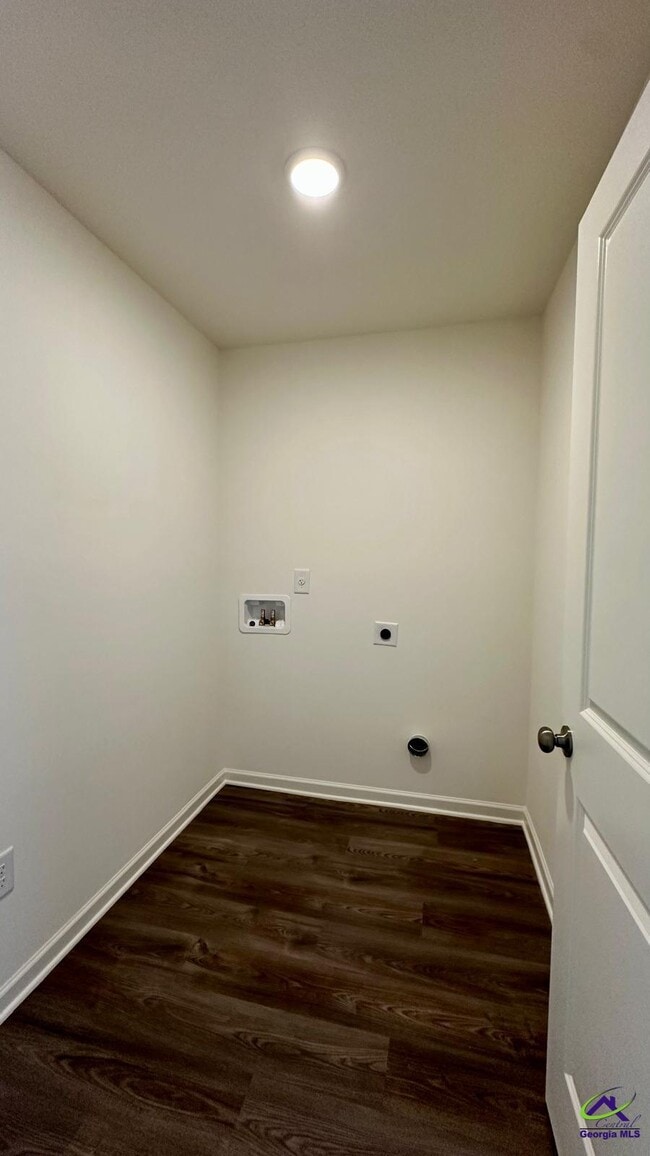 Building Photo - 520 Liberty Hall Dr