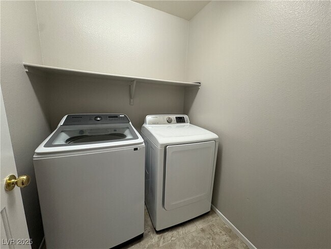 Building Photo - 4182 Cashew Ct