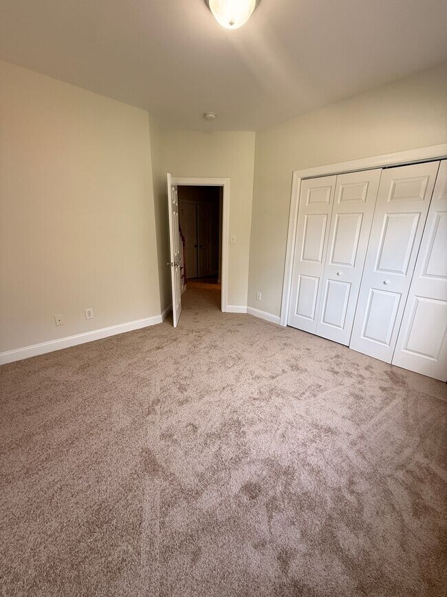Building Photo - 2628 Coulter Pl