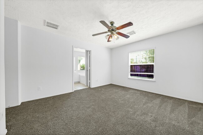 Building Photo - 307 Gateship Dr