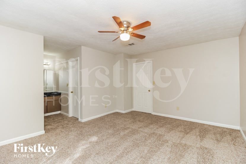 Building Photo - 5211 Scarbrough Ln
