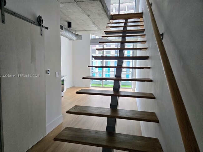 Building Photo - 690 SW 1st Ct