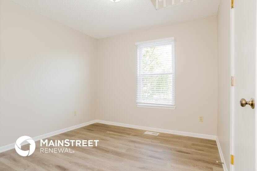 Building Photo - 713 SW Nelson Dr