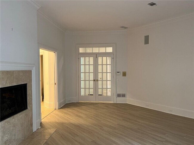 Building Photo - 4608 Chattahoochee Crossing SE
