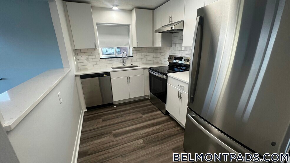 Building Photo - 55 Hill Rd