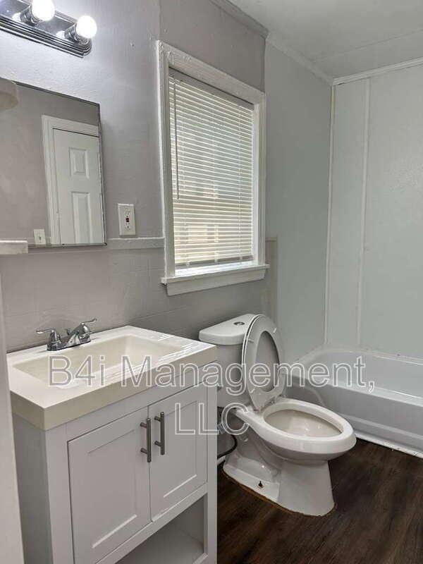 Building Photo - 1240 Rocky Creek Rd