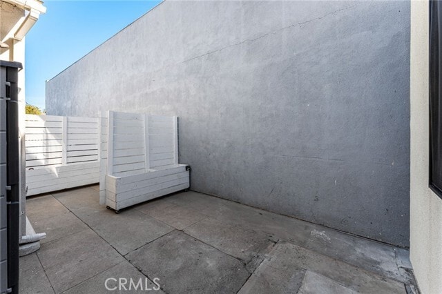 Building Photo - 2430 E 7th St