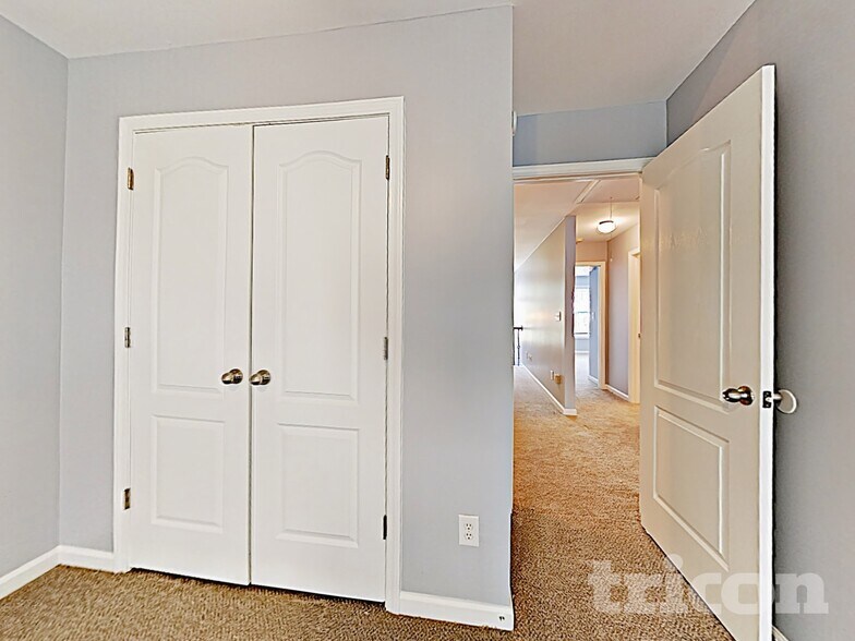 Building Photo - 48 Sandstone Ct