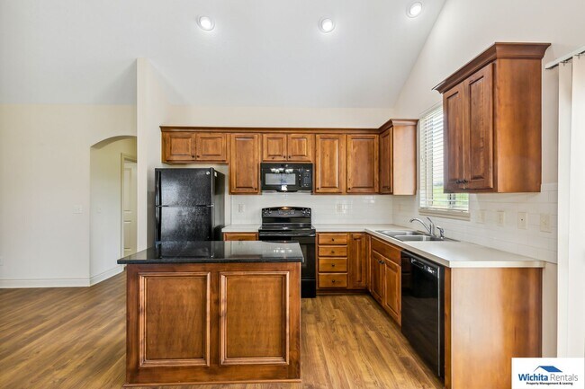 Building Photo - 1716-1718 Bedford