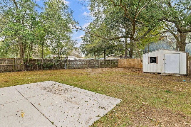 Building Photo - 5732 Allison Ave