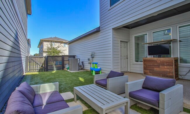 Building Photo - 18618 Admiration Dr