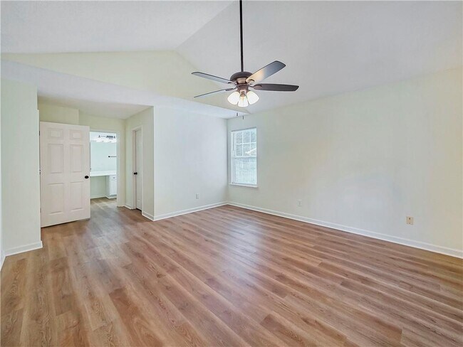 Building Photo - 2806 Vintage Wood Way