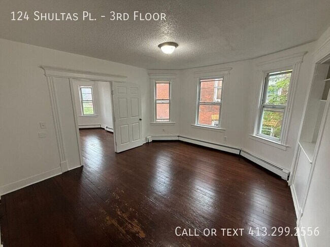 Building Photo - 124 Shultas Pl