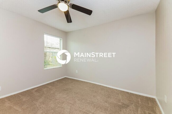 Building Photo - 4 Bedroom Pet-Friendly Home in Rockwall, TX with Main Street Renewal