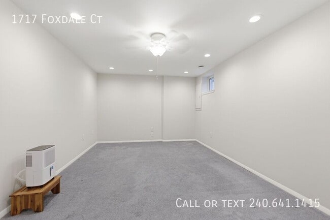 Building Photo - 1717 Foxdale Ct