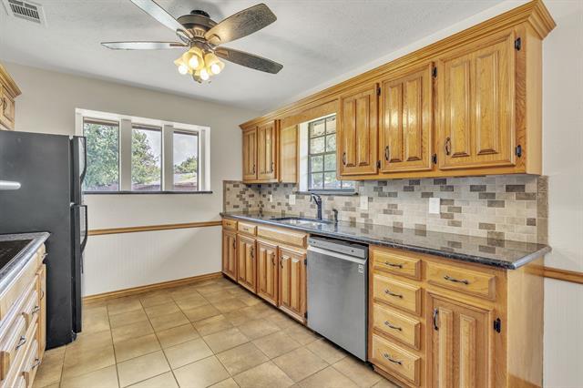 Building Photo - 1504 Wood Creek Dr