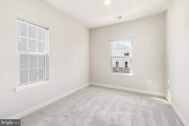 Building Photo - 16328 Fife Wy