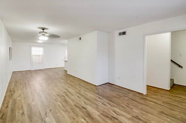Building Photo - 9303 Hammerly Blvd