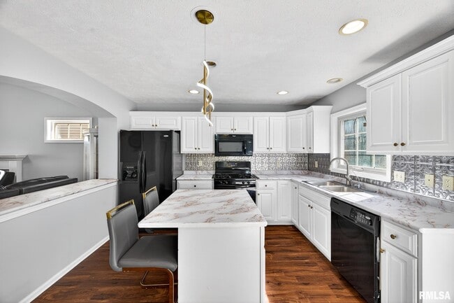 Building Photo - 2314 W Kenfield Ct